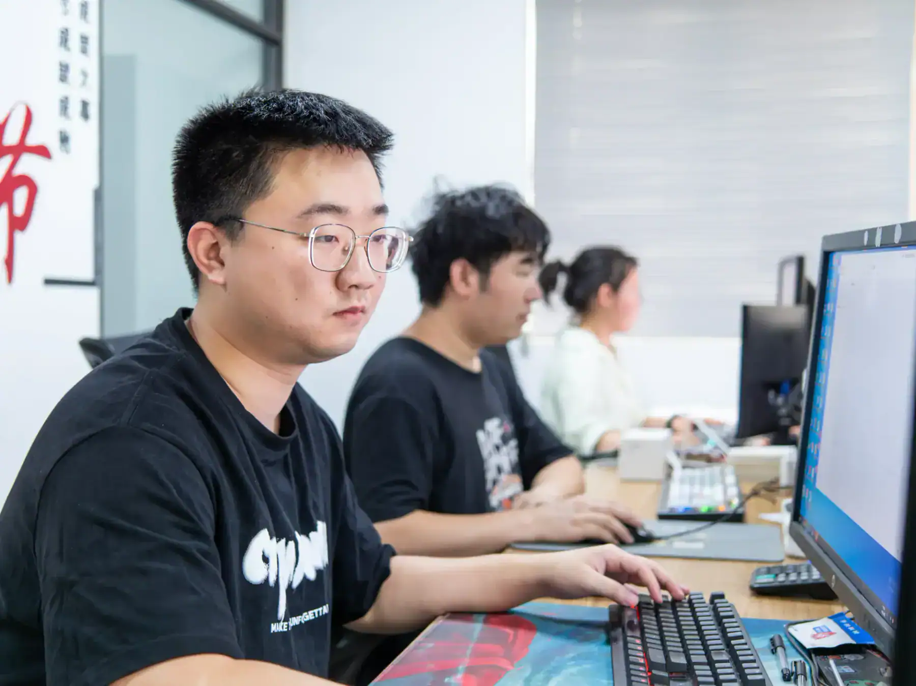Business and engineering coordination at BOWO Electric